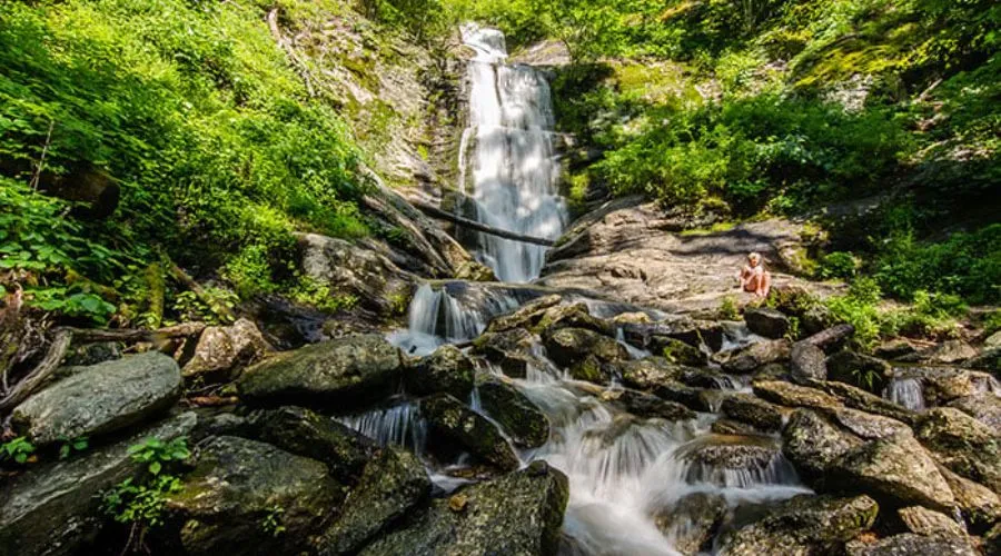 10 Top Best Waterfalls in North Carolina 2024