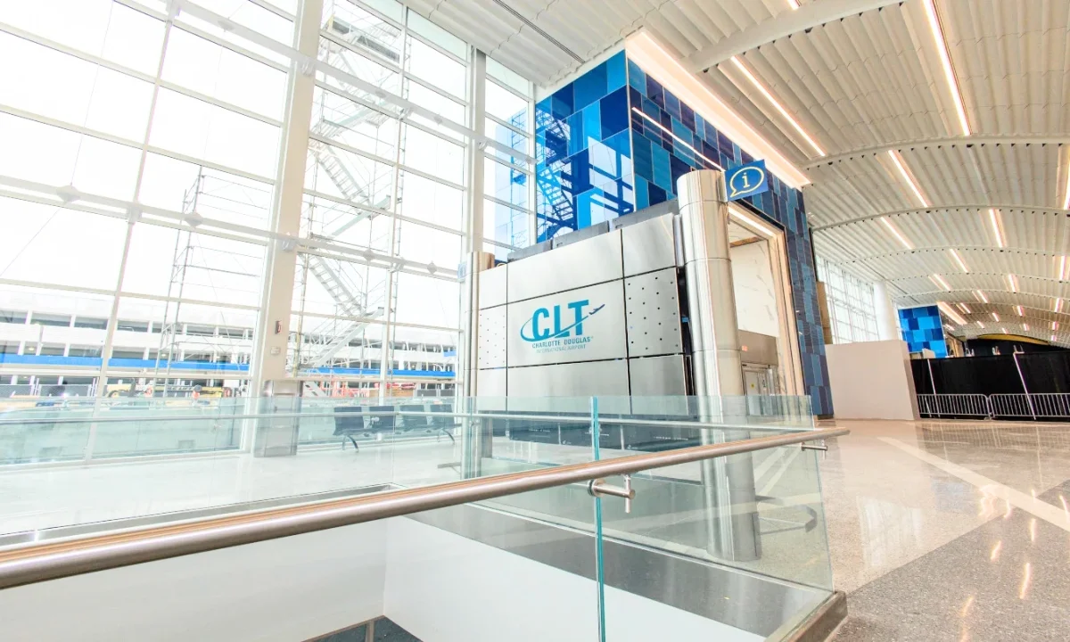 Charlotte Airport (CLT) Smoking Area with Map in 2024